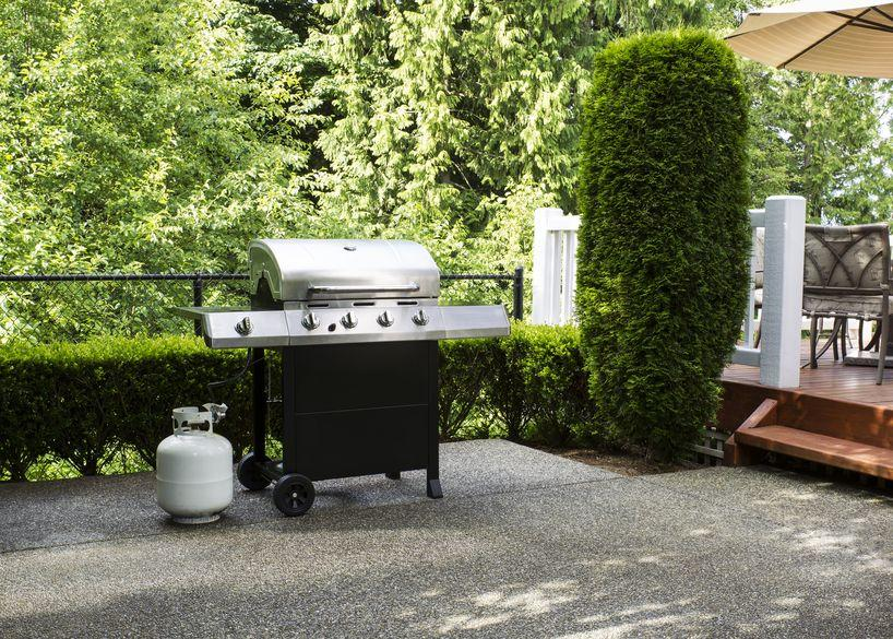 Is it Cheaper to Use Propane or Natural Gas for Grill? Cost & Performance Explained
