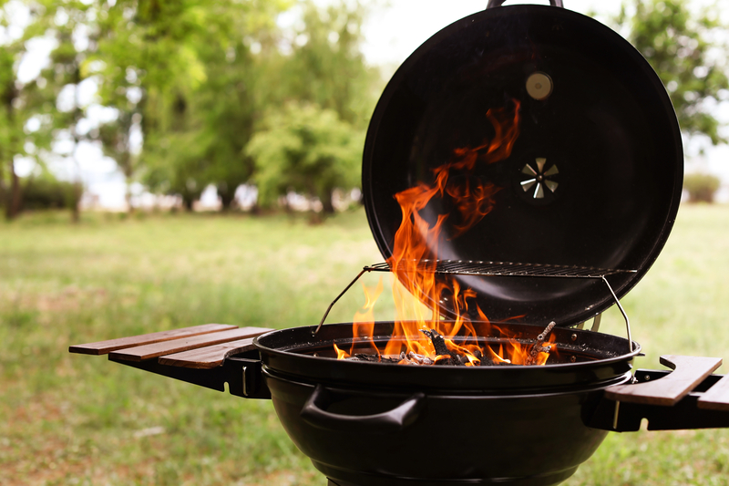 What Are the Pros and Cons of a Charcoal Grill? An Expert Guide