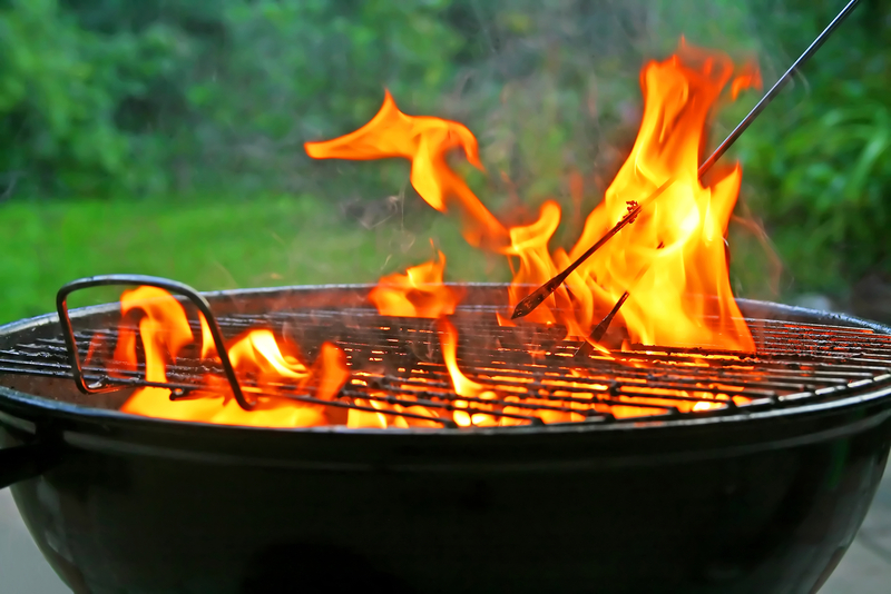 How to Quickly Cool Off a Charcoal Grill Fast: Tips and Tricks