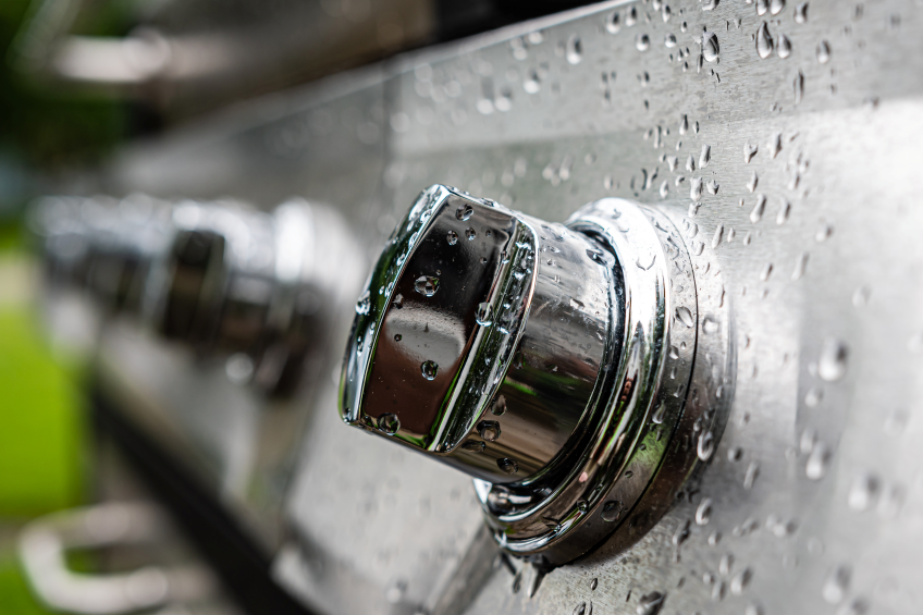 Will Rain Cool Down a Grill? Exploring the Effects of Rain on Grilling Temperature