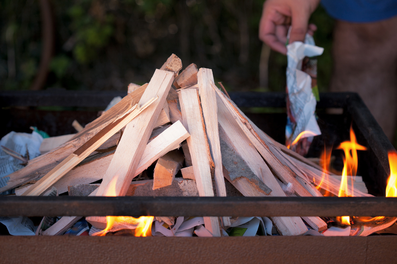 How Long Should You Let Wood Burn Before Grilling? Expert Timing Guide